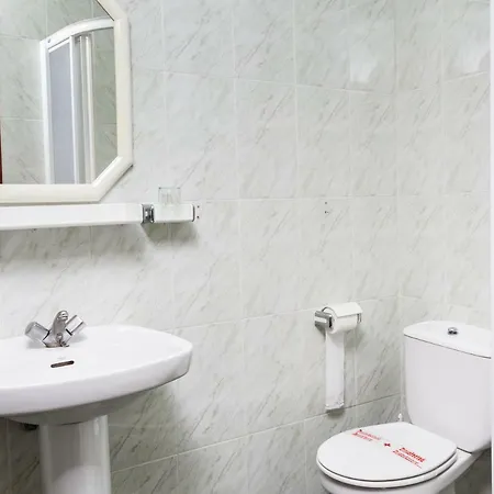 索利马尔旅舍 3*